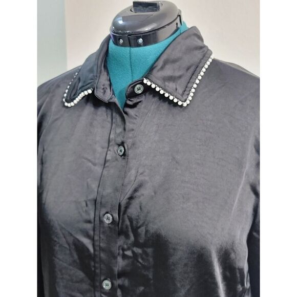 Kittenish All The Rage Black Satin Button Down Long Sleeve Faux Pearls Size XL - Picture 3 of 9